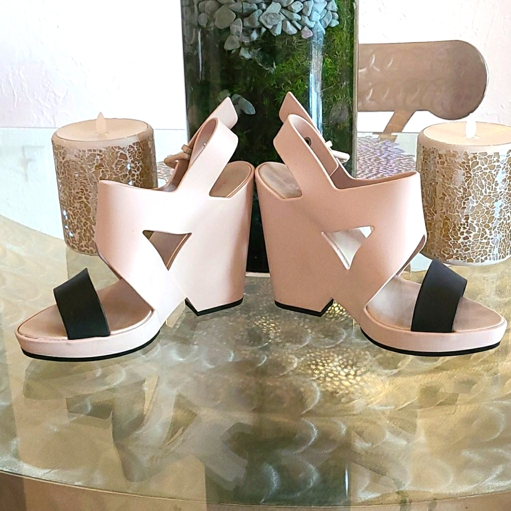Melissa Wedge EUC
